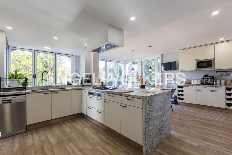 Foto ea5ea330-5f37-48e7-81b4-1ecea84c2a24. Casa amb calefacció aparcament piscina a El Vedat - Santa Apolonia Torrent