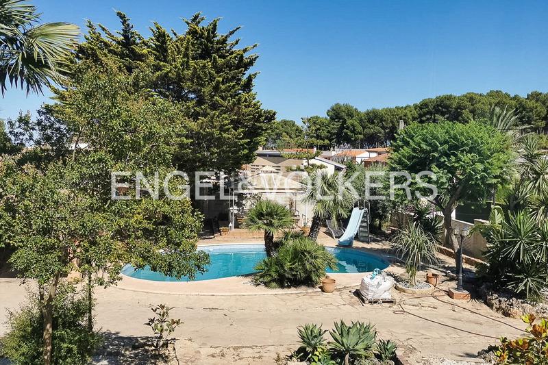 Foto f848dcfe-bd41-4b91-8523-211b8a98ae96. Casa amb calefacció aparcament piscina a El Vedat - Santa Apolonia Torrent