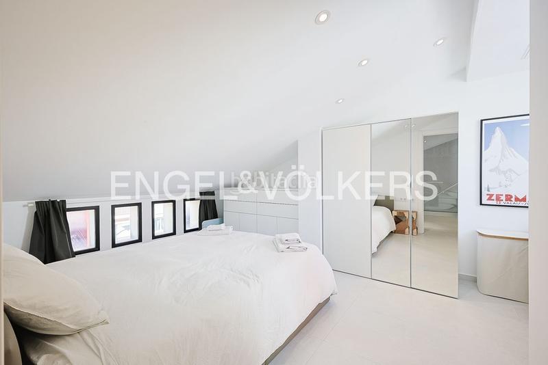 Foto 670f55db-a310-4630-b1f4-d2f67e5e6cd8. Alquiler dúplex  exclusivo con terraza privada en alquiler amueblado premium en Valencia