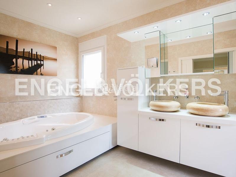 Foto 0809d8e4-4f43-4597-85de-e40c6371f48b. Casa exclusiva villa junto al mar en vinaros en Costa Norte Vinaròs