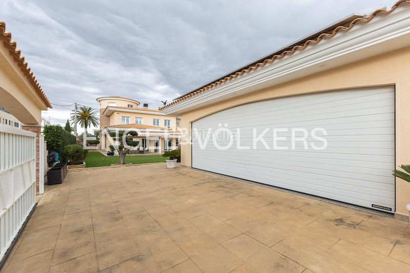 Foto 9a0ead4a-d7cc-4d64-8256-92765811e9a6. Casa exclusiva villa junto al mar en vinaros en Costa Norte Vinaròs