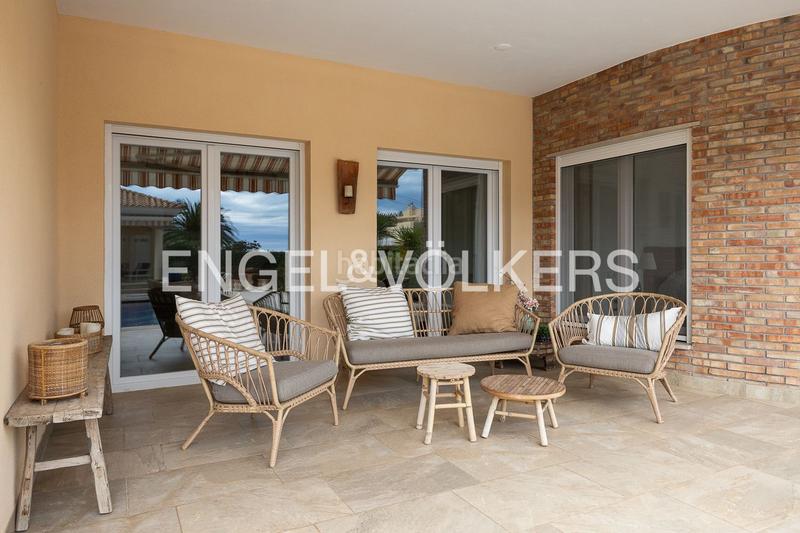 Foto f18a2a8a-3757-41c5-be72-04d9e2a1a1e1. Casa exclusiva villa junto al mar en vinaros en Costa Norte Vinaròs