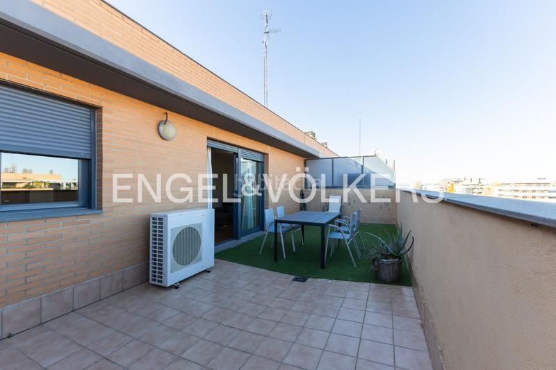 Foto d087116c-7f0a-4b47-b2c3-a63eddb39a55. Affitto attico con riscaldamento parcheggio piscina in Valencia