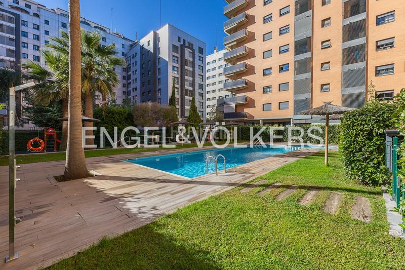 Foto f513445b-a592-4ac8-9322-604b192402a8. Affitto attico con riscaldamento parcheggio piscina in Valencia