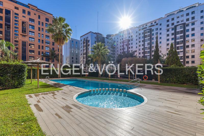 Foto 1eea6e81-9de7-42fb-b679-6c72f05c948c. Rent penthouse with heating parking pool in Penya-Roja - Avda. Francia Valencia