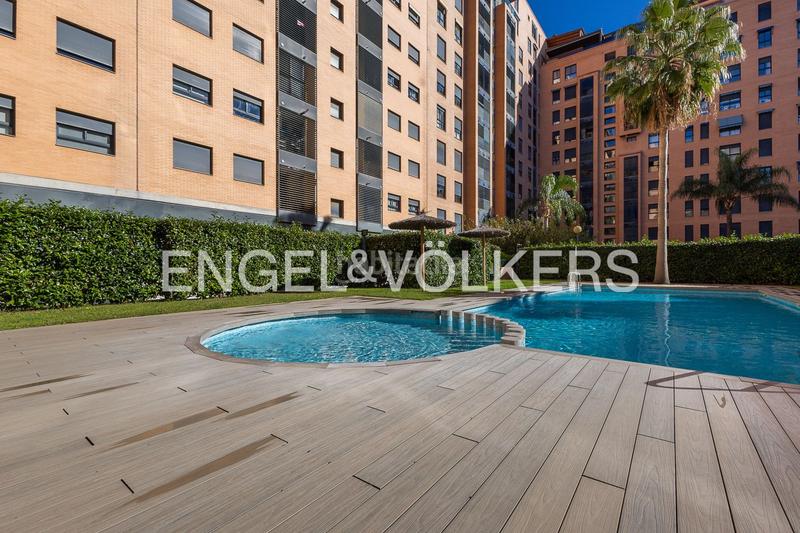 Foto d13ae461-3270-4273-bb94-6e9735c2055d. Rent penthouse with heating parking pool in Penya-Roja - Avda. Francia Valencia