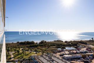 Piccolo appartamento in Cabanes. Apartamento en primera línea de mar  terraza acristalada  vistas