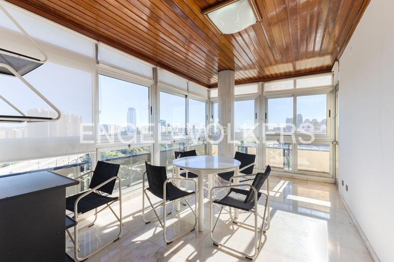 Foto 2ea0ac48-aa76-447d-b4c2-ec741d5fb665. Alquiler apartamento amplio y luminoso piso situado frente al parque del turia en Valencia