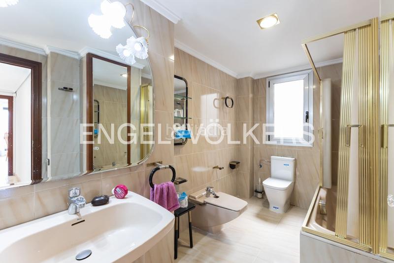 Foto 169a1623-1423-4165-bb11-fef79d14c984. Rent apartment with heating in Mont Olivet Valencia