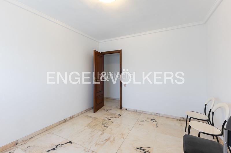 Foto f812b033-59c7-40b1-82d9-c22bfa17ab9d. Rent apartment with heating in Mont Olivet Valencia