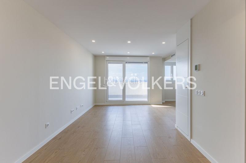 Foto 2ee62452-3657-450d-bf34-82553c79f859. Alquiler dúplex obra nueva a estrenar en residencial con piscina en patraix en Valencia