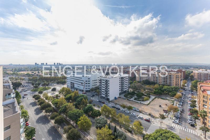 Foto a296583d-512e-4ae7-9322-0c197c8e414a. Alquiler dúplex obra nueva a estrenar en residencial con piscina en patraix en Valencia