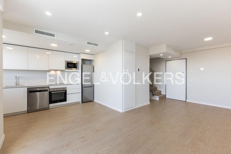 Foto c9ba48db-16bd-4da6-8685-b47574aa35db. Alquiler dúplex obra nueva a estrenar en residencial con piscina en patraix en Valencia