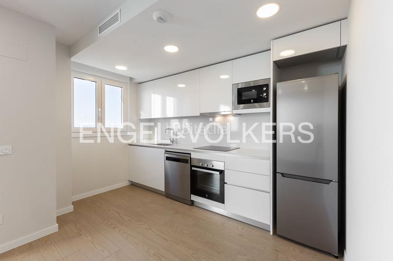 Foto d677de96-640e-4772-bf77-f2c50216a9d2. Alquiler dúplex obra nueva a estrenar en residencial con piscina en patraix en Valencia