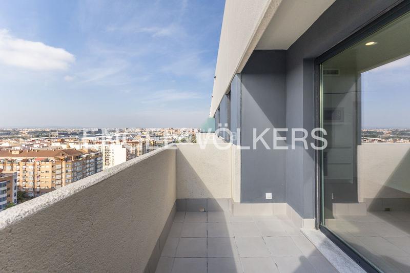 Foto af69320d-05d3-4e82-830e-a2bb204b0577. Lloguer dúplex amb calefacció aparcament piscina a Valencia