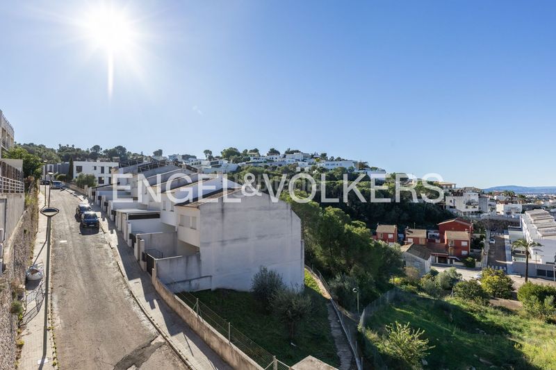 Foto 2505fcac-1453-419d-9213-bdc2ec6bb5e6. Casa amb calefacció aparcament piscina a Urbanitzacions i Pedanies Nord Alzira