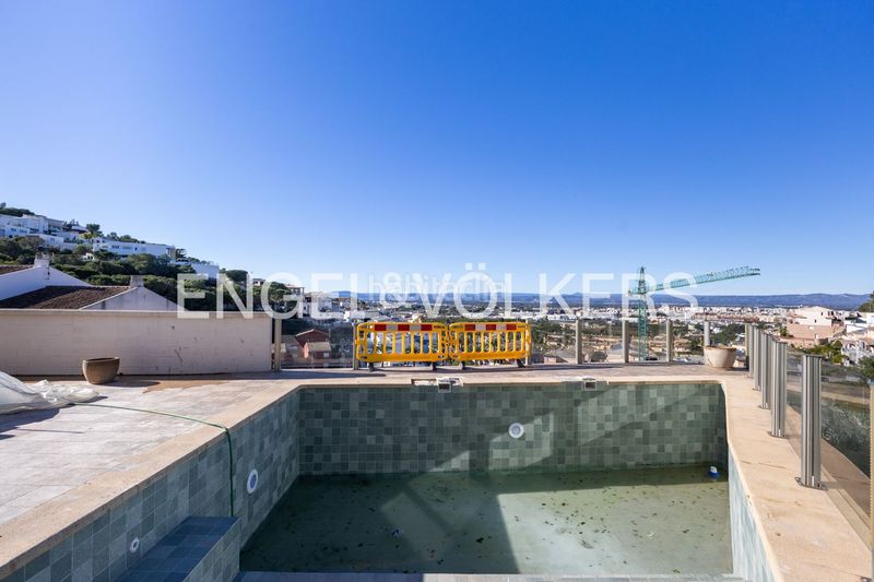 Foto 8d700415-9bd9-4882-a230-b27f8dda2f01. Casa amb calefacció aparcament piscina a Urbanitzacions i Pedanies Nord Alzira