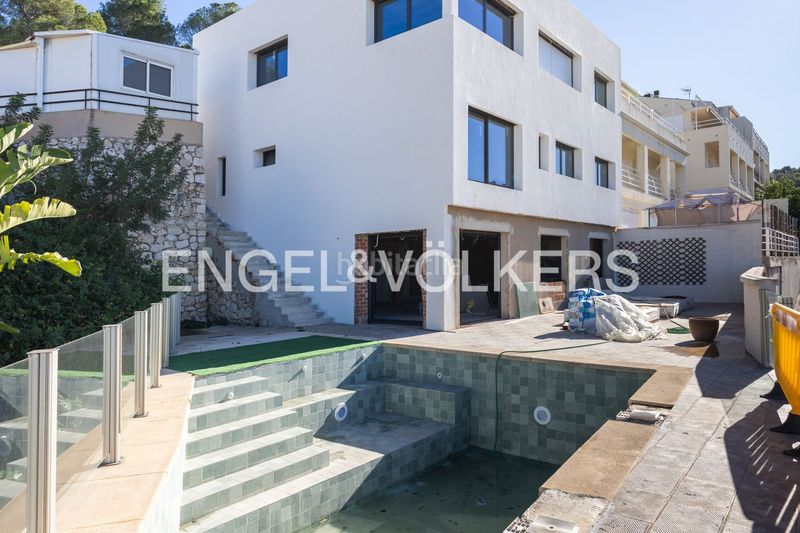 Foto deae61d4-dc8d-4e78-911b-f6df6091a913. Casa amb calefacció aparcament piscina a Urbanitzacions i Pedanies Nord Alzira