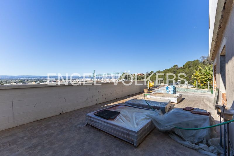 Foto ee5f014e-84c7-4308-8061-2fec1ffb98e7. Casa amb calefacció aparcament piscina a Urbanitzacions i Pedanies Nord Alzira