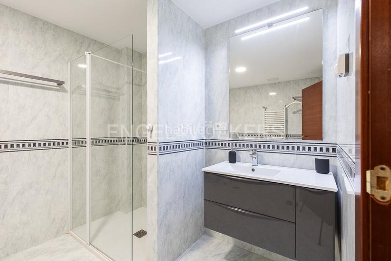 Foto 179b78ec-4637-48ca-9b6d-85407092ea98. Alquiler apartamento amplio duplex junto al mercado central en Valencia