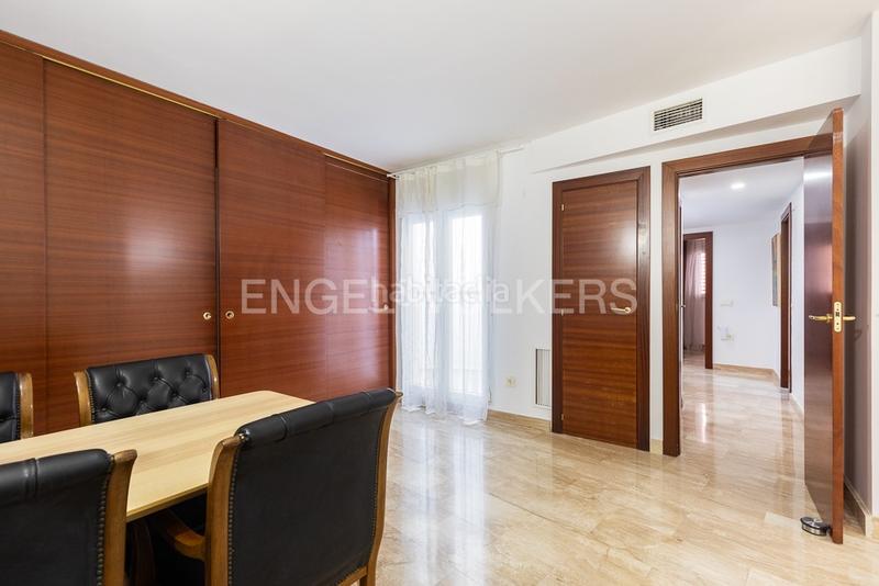 Foto 18a58e59-f7f1-4cb9-be53-2068ae56d123. Alquiler apartamento amplio duplex junto al mercado central en Valencia