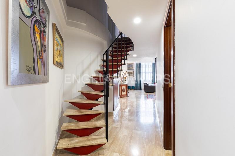 Foto 6d630536-2397-4114-8d8c-d6a4f5b10af5. Alquiler apartamento amplio duplex junto al mercado central en Valencia