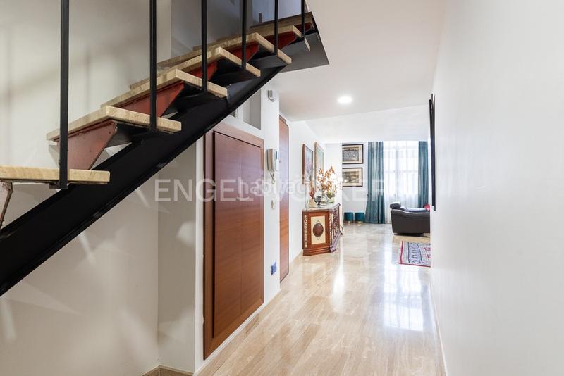 Foto 74520dfe-b2bb-4c20-a619-efdb437a7eaf. Alquiler apartamento amplio duplex junto al mercado central en Valencia