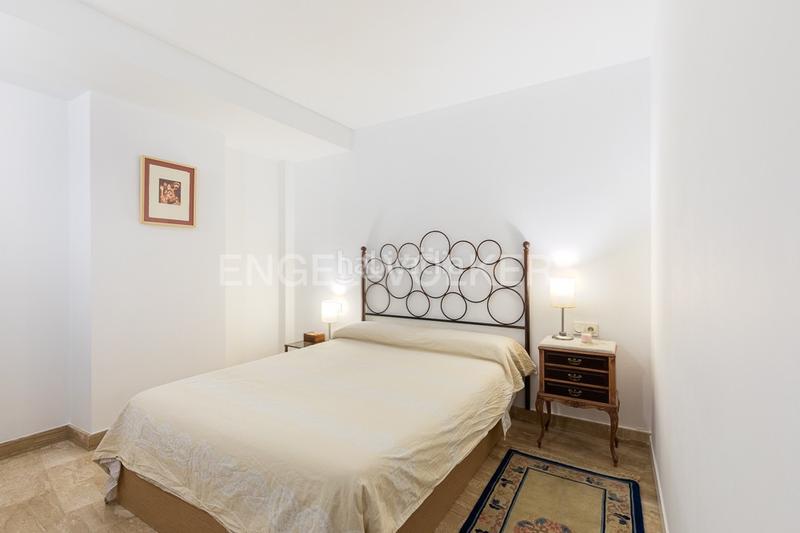 Foto 867fc055-6df2-4b69-bcf7-4ef77191c34b. Alquiler apartamento amplio duplex junto al mercado central en Valencia