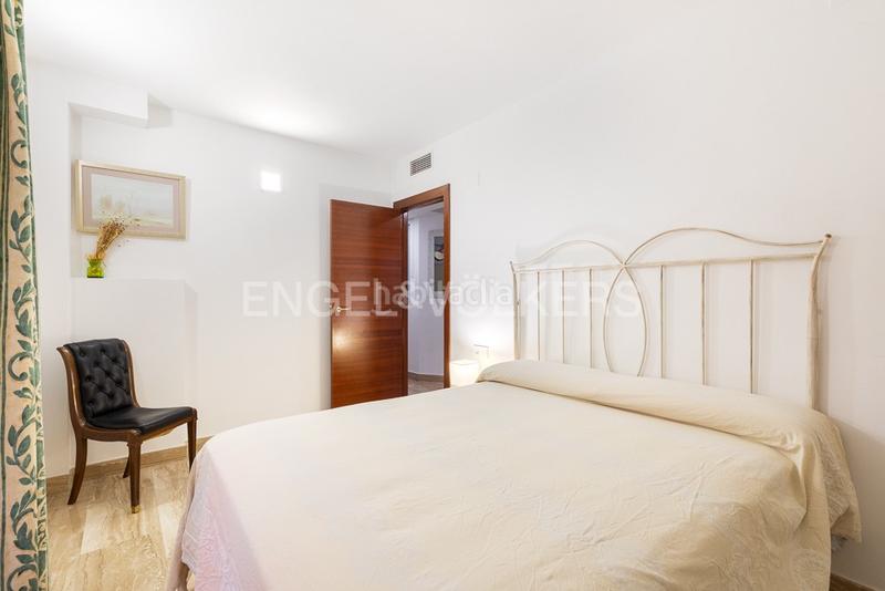 Foto 91582d50-b26c-4845-a405-34fb744773cf. Alquiler apartamento amplio duplex junto al mercado central en Valencia