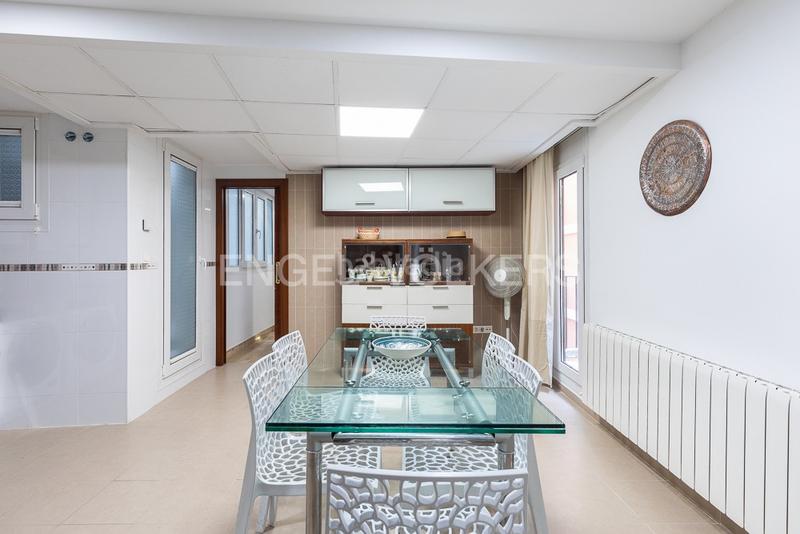 Foto 8a701979-e6f5-498c-8eb8-edeadcdee049. Rent apartment with heating parking in El Pilar Valencia