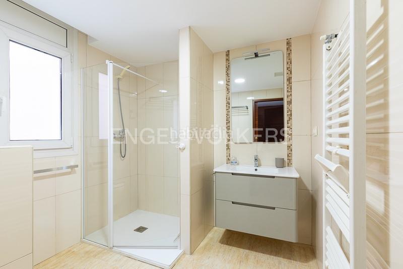 Foto b1ae8caa-1979-4695-98fe-1dca7679871c. Rent apartment with heating parking in El Pilar Valencia