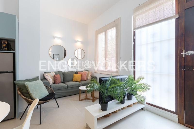 Foto 5e2c43c8-84cb-4b96-86b4-c4b71e85caa7. Alquiler apartamento luminoso apartamento ubicado en el cabanyal corta estancia en Valencia