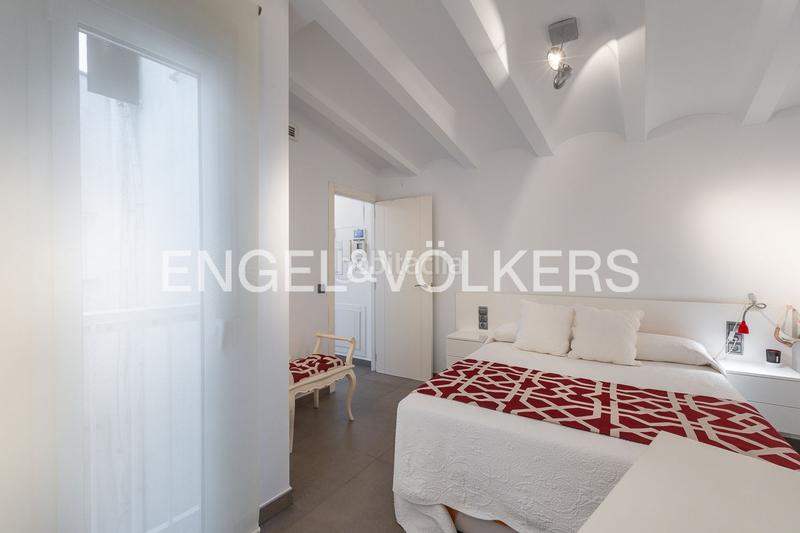 Foto 89d3d5fa-ee5d-48c3-97c1-462fdcf6fe3f. Alquiler ático exclusivo apartamento moderno en el corazón de valència con terraza amplia y acceso a la cultura más selecta en Valencia