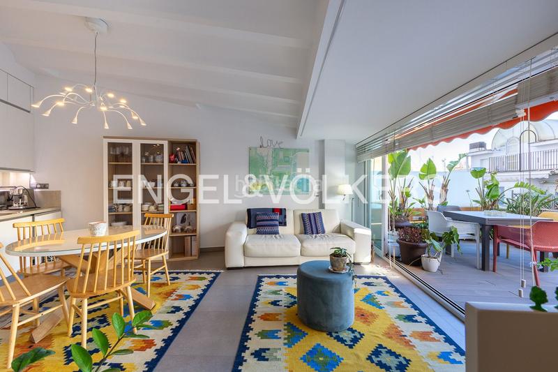 Foto aa510630-ba9d-4fa4-b133-ff36323582cc. Lloguer àtic amb calefacció aparcament a El Mercat Valencia