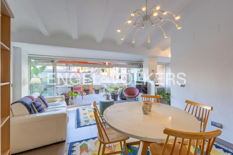 Foto d8818165-982b-4104-8ef3-417acaec7343. Lloguer àtic amb calefacció aparcament a El Mercat Valencia