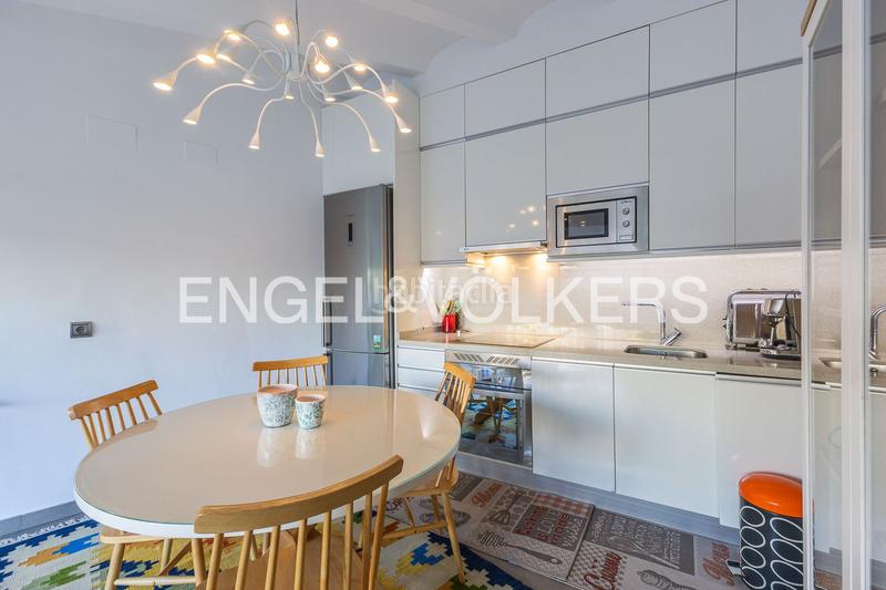 Foto 39432382-fa99-461b-812f-433d5bb5788f. Location attique avec chauffage parking dans El Mercat Valencia