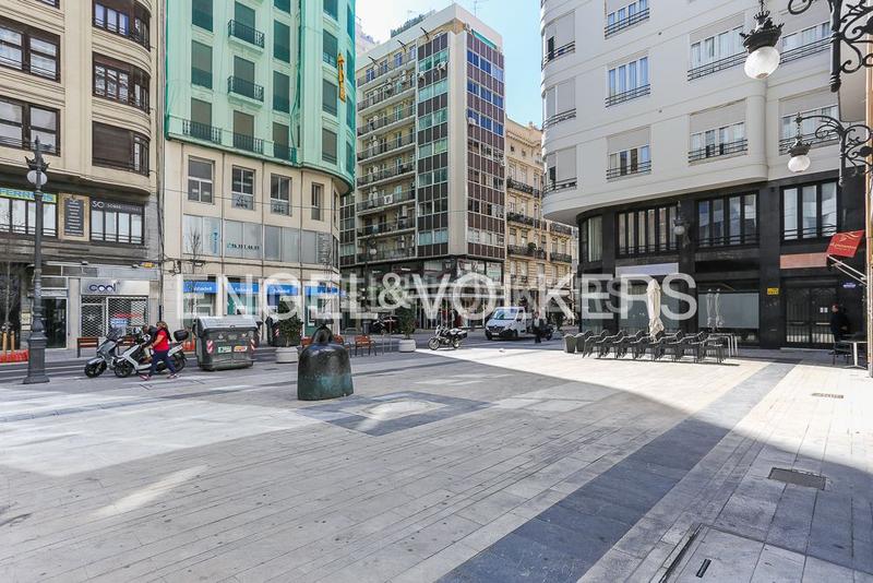 Foto 470fd585-4630-42ac-891d-f3165d8b1cde. Location attique avec chauffage parking dans El Mercat Valencia