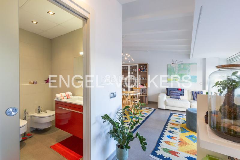 Foto 5d8acbe1-be2b-4e44-9148-481996b074b1. Location attique avec chauffage parking dans El Mercat Valencia