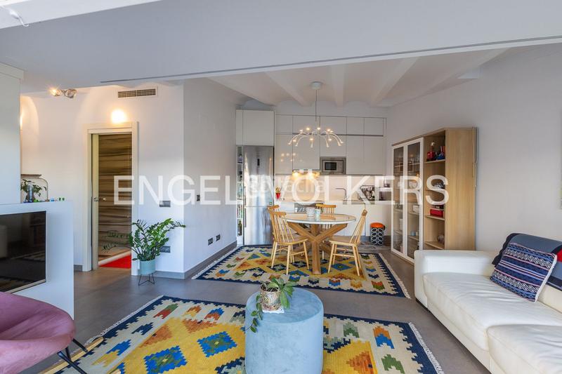 Foto a45b2943-90f0-4d0e-b790-bb34518908e9. Location attique avec chauffage parking dans El Mercat Valencia