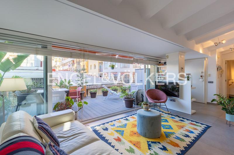 Foto d0c4e457-8275-4999-8b48-6ea6156d1b14. Location attique avec chauffage parking dans El Mercat Valencia