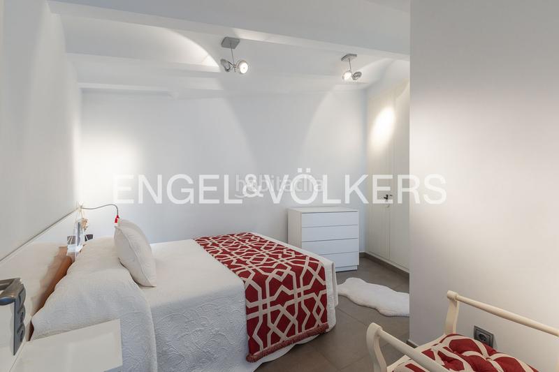 Foto df1f06b7-7c5b-4bec-aac2-f2941bd47bdf. Location attique avec chauffage parking dans El Mercat Valencia