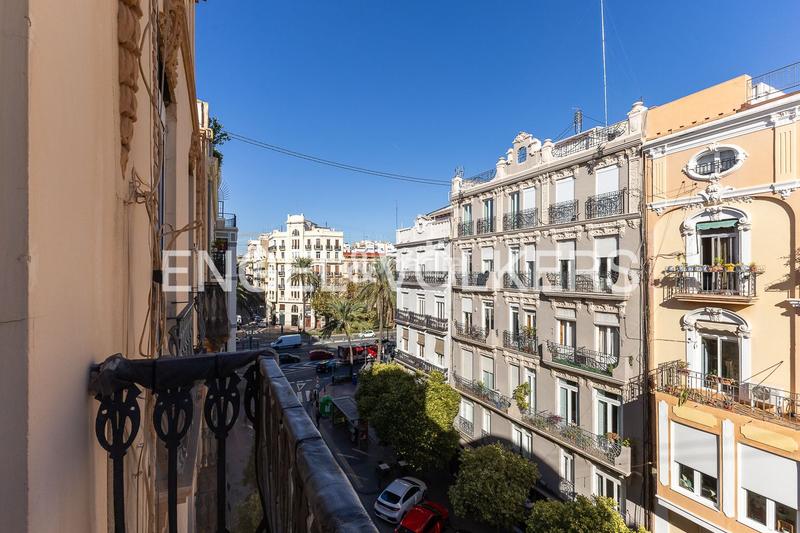 Foto e3824102-f2f0-4f74-b8b9-cb01dd99dff1. Appartement mit heizung parking in Russafa Valencia