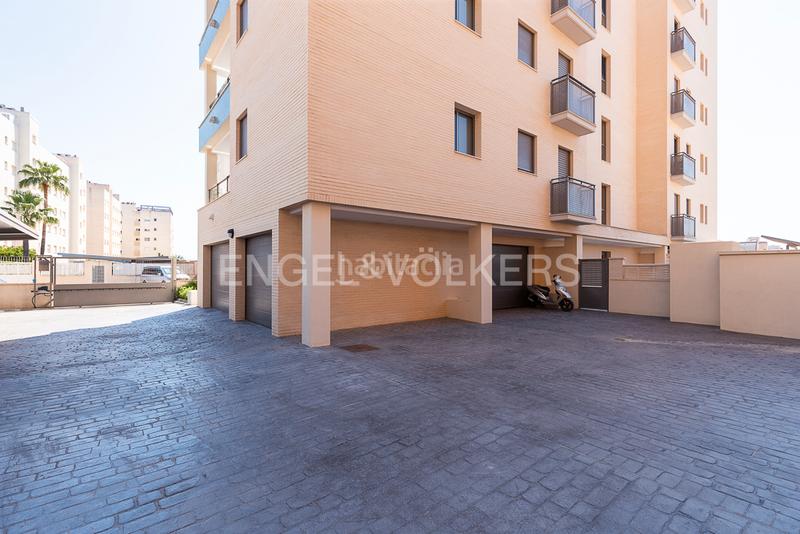 Foto 916e7154-edd9-4128-933d-66be686cefa6. Affitto piccolo appartamento con riscaldamento parcheggio piscina in Daimús