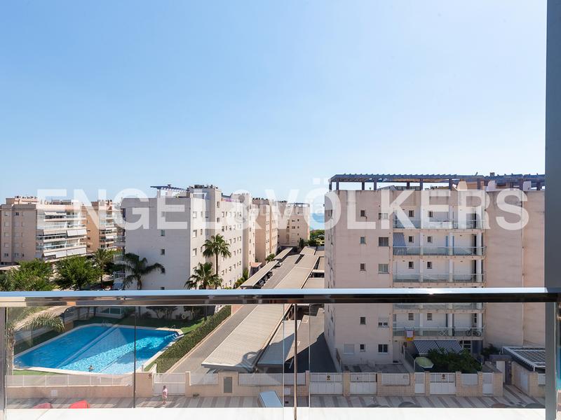 Foto 3a3123c5-04e7-476c-bdcd-38ce504ea75f. Lloguer apartament amb calefacció aparcament piscina a Daimús