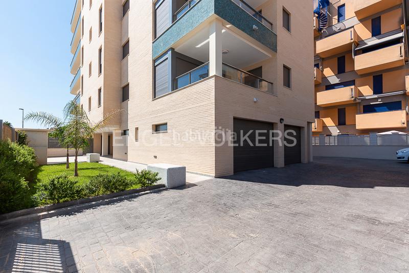 Foto ad092f10-16a4-4c3d-a2c7-518d7a7cdbf6. Rent apartment with heating parking pool in Daimús