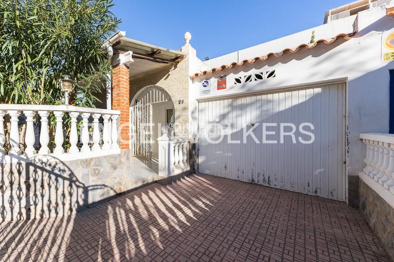 Foto 87b000e4-5c2f-4521-b3a3-854b4e15869c. Haus mit heizung parking in Playa Morros de Gos Oropesa del Mar