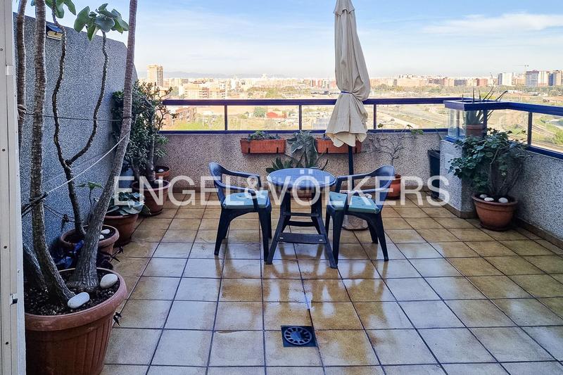 Foto 8a498d4e-5f23-4180-8571-3e3601f3e54a. Location appartement avec chauffage parking piscine dans Valencia