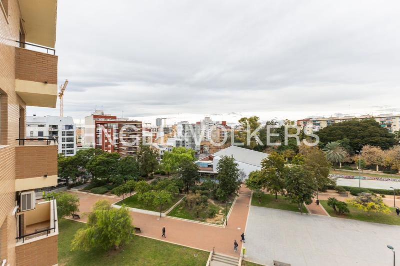 Foto 4483deee-e9b6-48a7-bde1-110952304bf2. Miete appartement mit heizung in Aiora Valencia