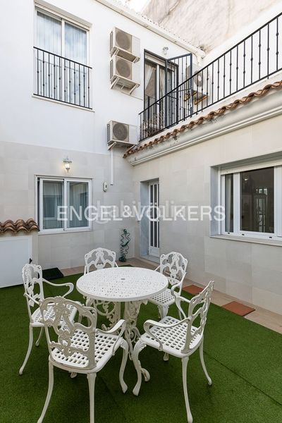 Foto 4350f040-eb6d-4d5d-8c10-4f22eaaf7bf9. Casa adossada amb calefacció aparcament a El Cabanyal-El Canyamelar Valencia