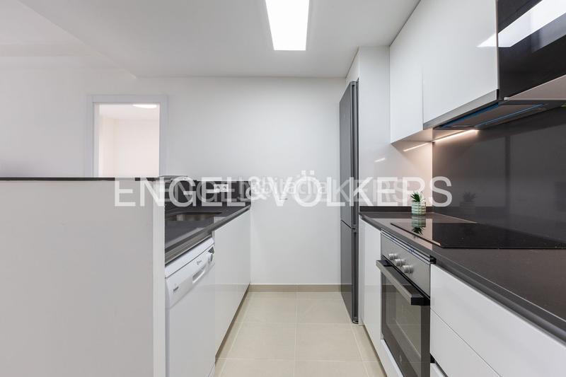 Foto 117bb0d8-d65f-4204-a3df-ca71b729358e. Miete appartement mit heizung parking pool in La Punta Valencia